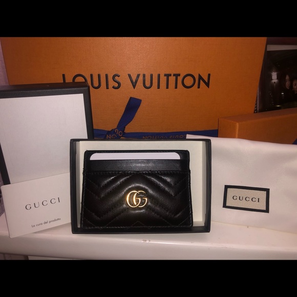 Gucci Accessories - Authentic Gucci Marmont Card Holder - Black